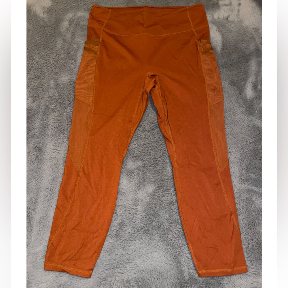 Fabletics Motion365 cropped leggings!